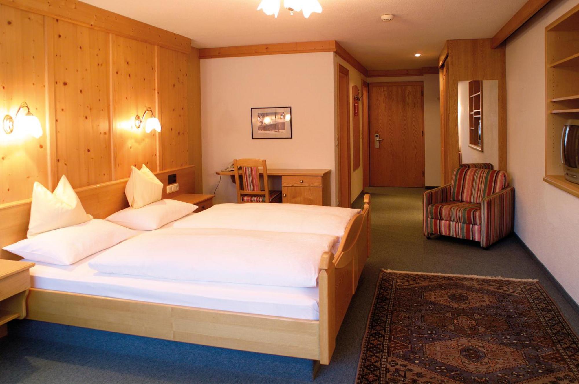 Hotel Walserberg Warth  Pokoj fotografie